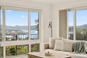 Lovely 2 Bed Home with views